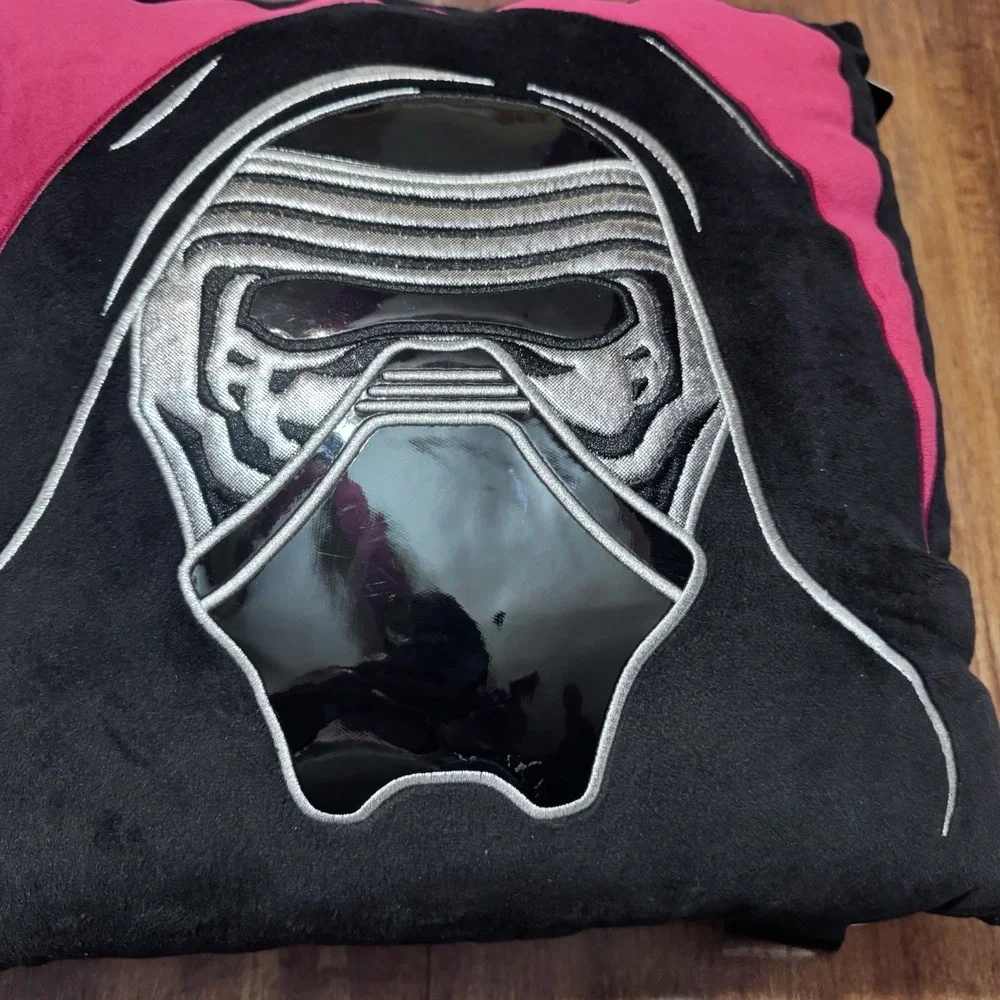 STAR WARS A COLLECTION FOR KOHL'S KYLO‎ REN THROW PILLOW NEW WITH TAGS